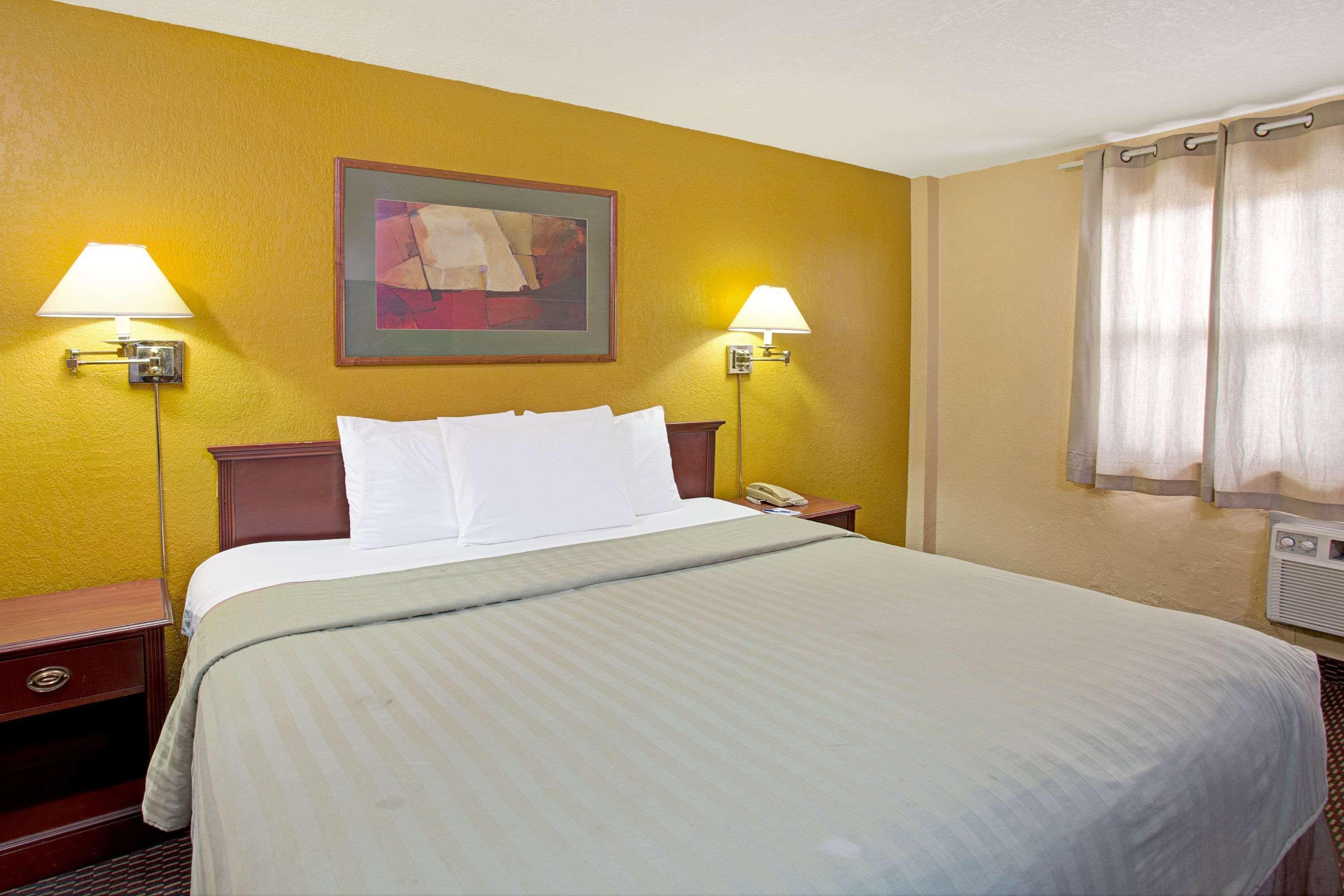 Travelodge By Wyndham Fort Lauderdale Exterior foto